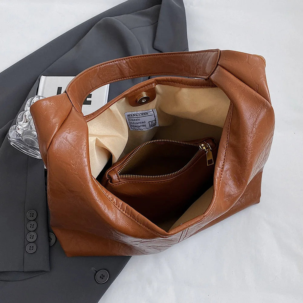 Luxe Waterproof Handbag – Elegant and Functional