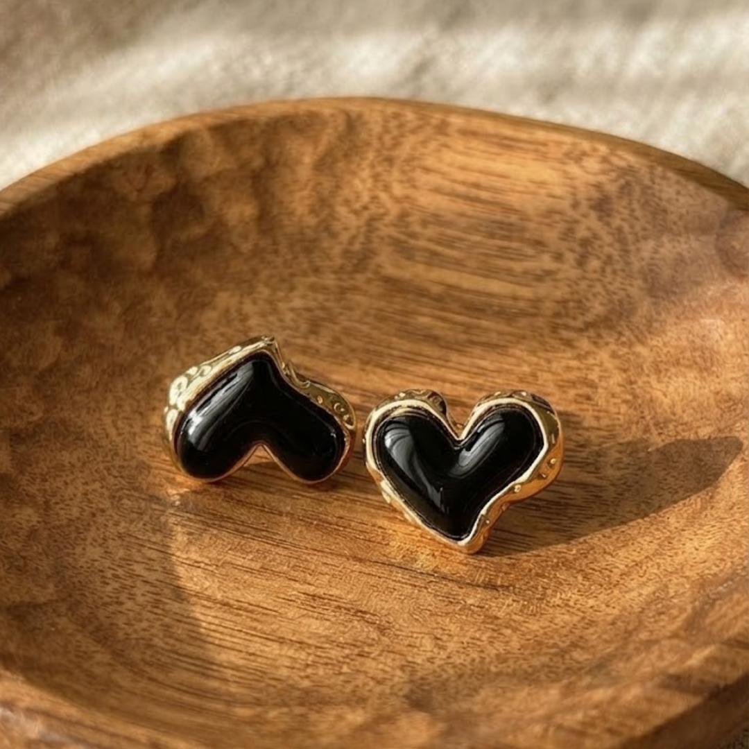 Orecchini a cuore Amari Obsidian