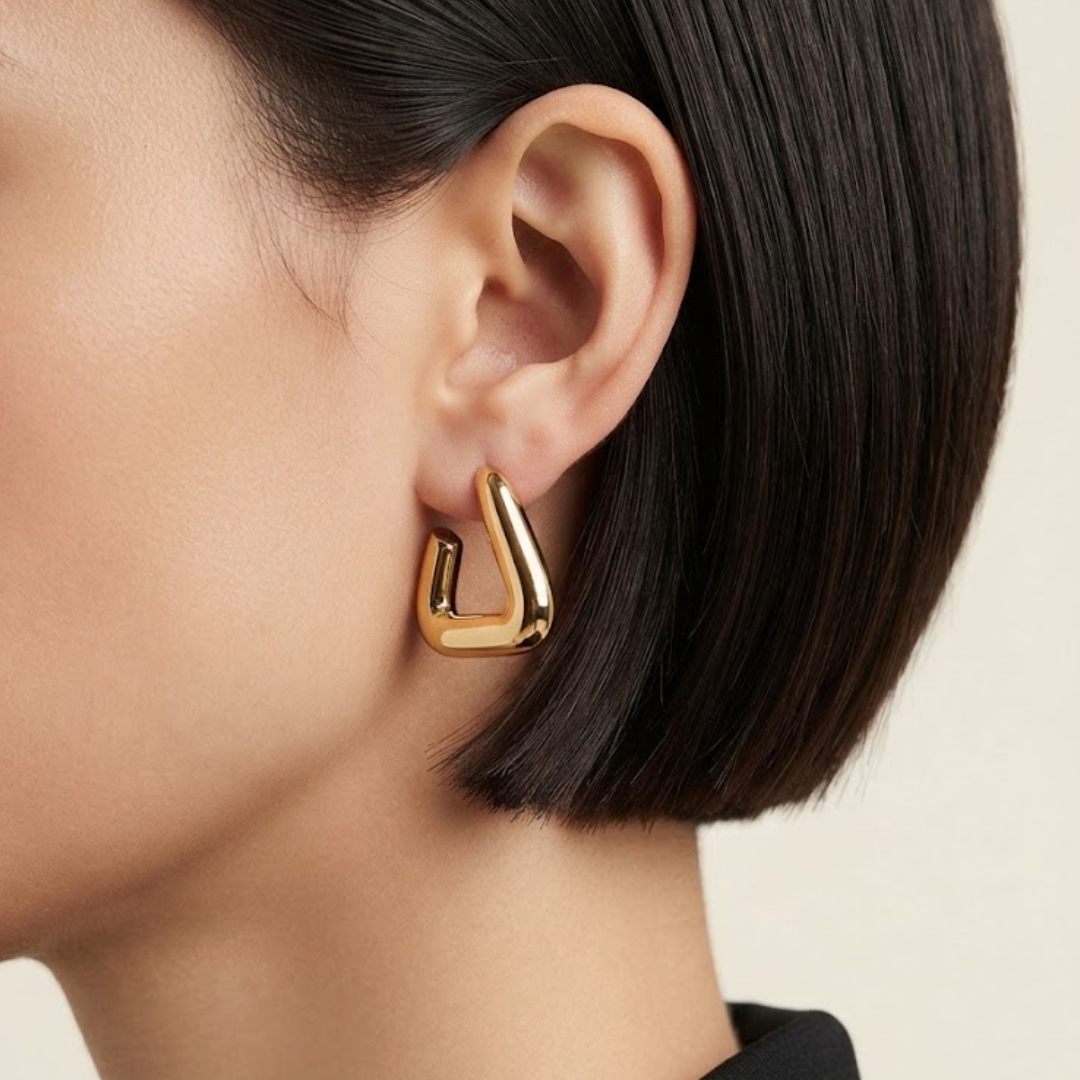 Livia Triangle Curve Earrings