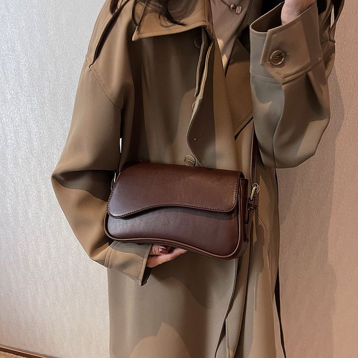 Ava Luxe Shoulder Bag