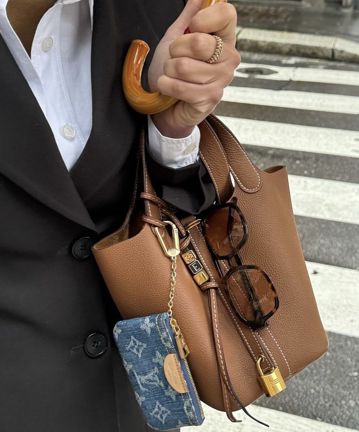 Sac seau en cuir vegan