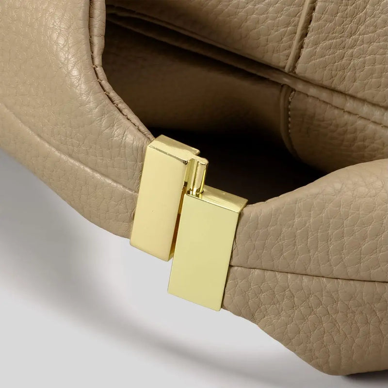 Luxury Handbag Made from Sea Water-Derived Materials – Timeless, Sustainable Design for Any Occasion