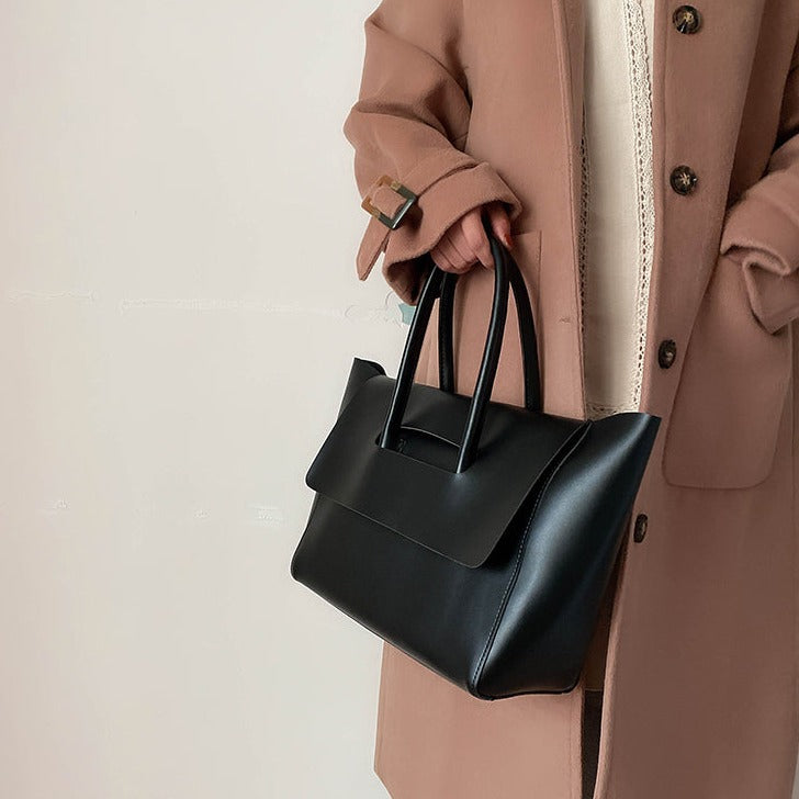 Katherine Luxe Tote – Stylish and Practical for Everyday Use